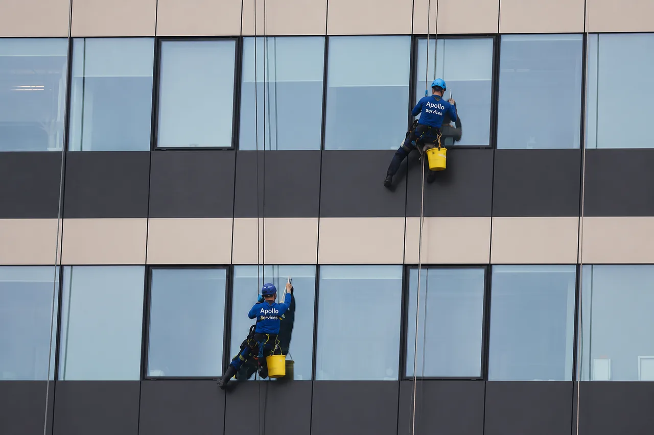 Building cleaning service